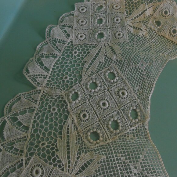 Vintage Ivory Lace Collar & Beaded Neck Collar Dress Sweater Accessory - Picture 2 of 11